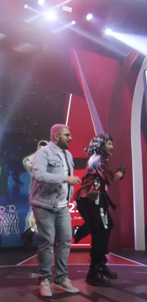 GGWEEK stage hosts