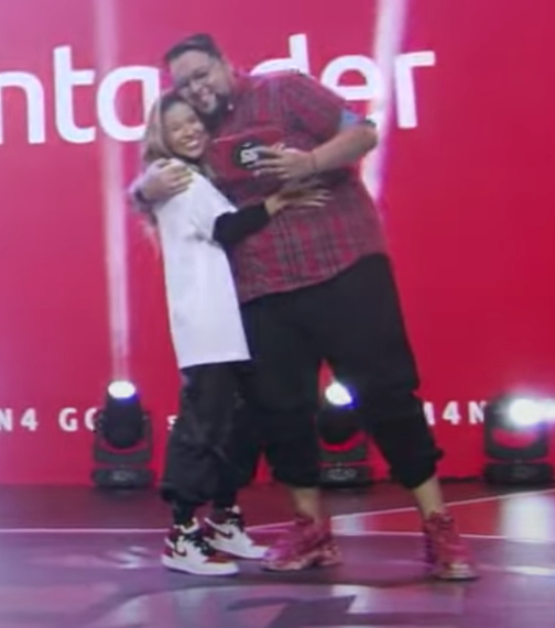 GGWEEK winners embrace on stage