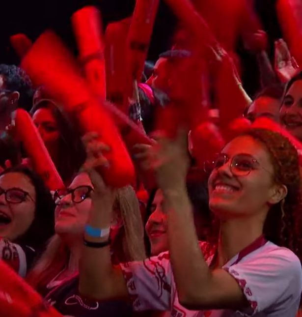 Ignis Cup crowd